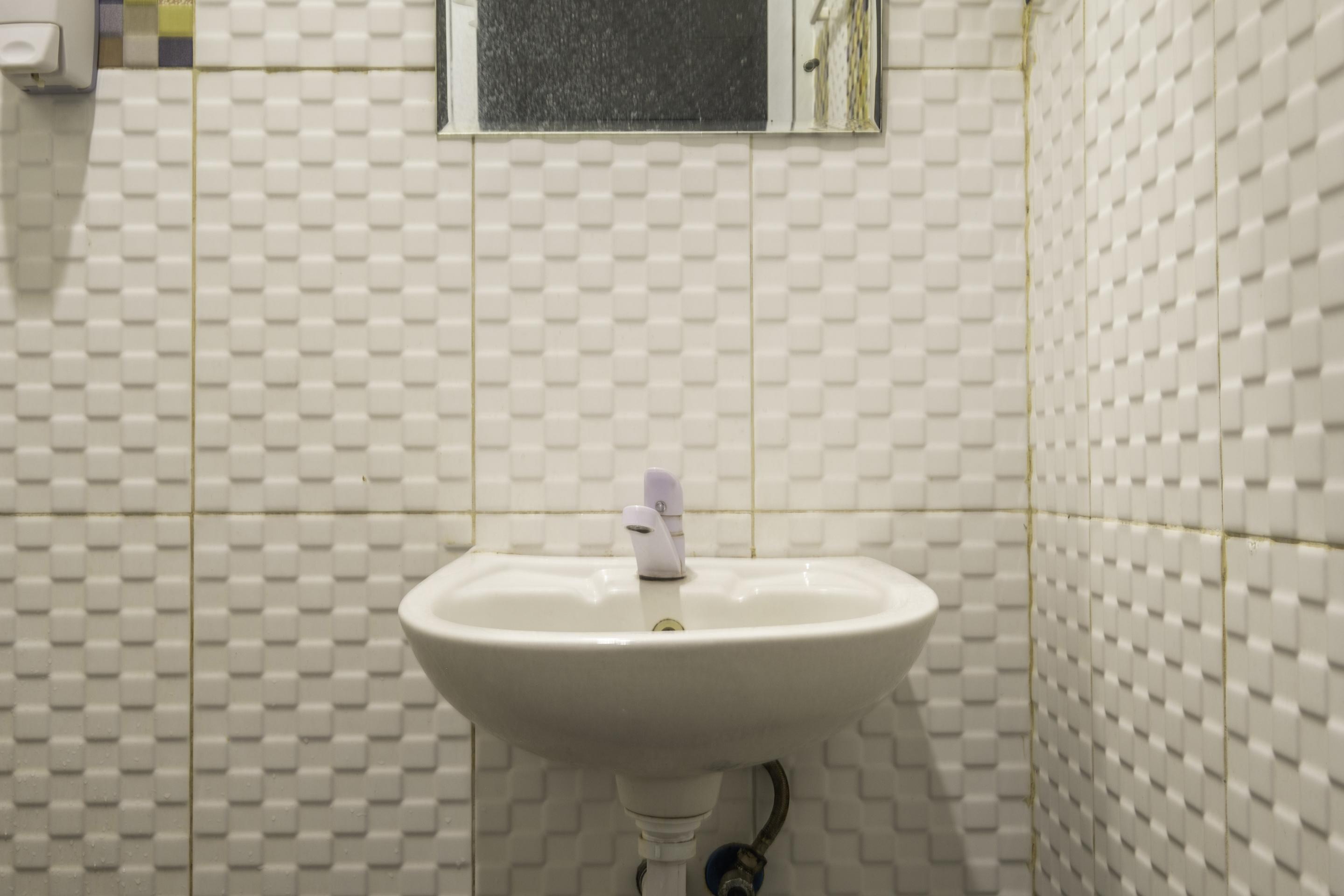 Oyo 2947 Cluster Harris Home Stay & Kos Cimindi Екстериор снимка
